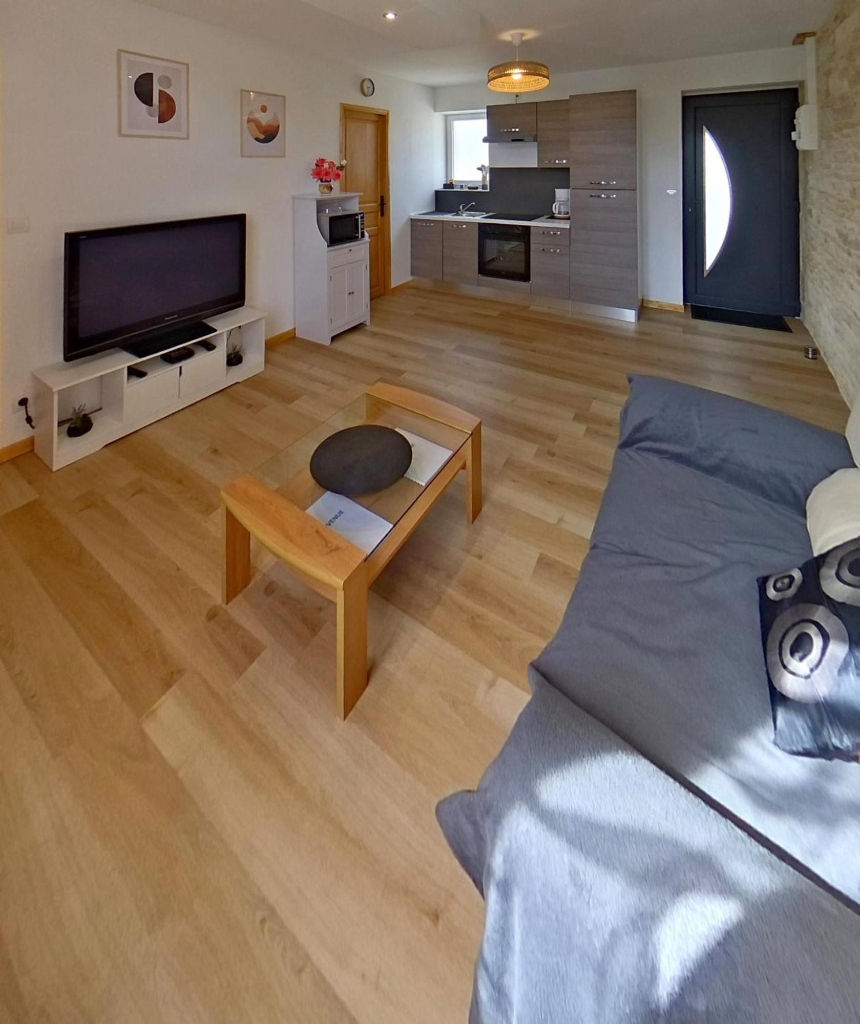 Logement Cosy Parking Prive Situe Au Coeur Du Village Reviers Buitenkant foto